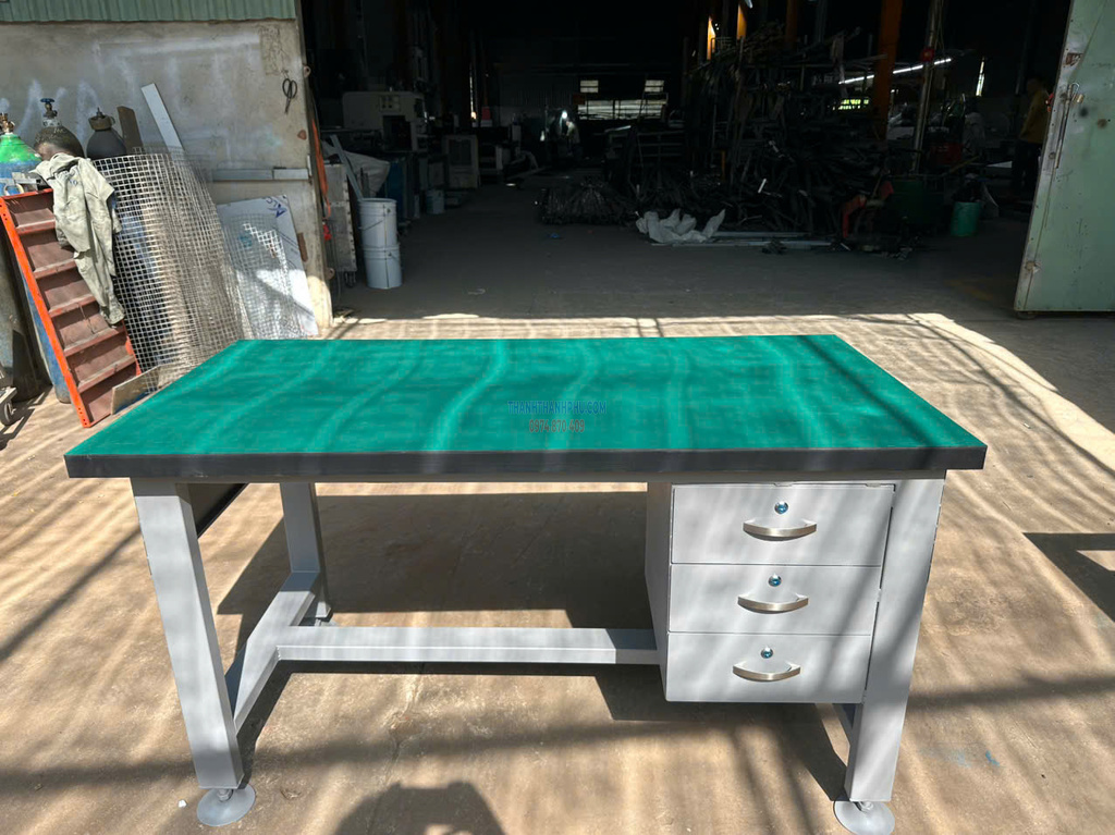 Bàn Thao Tác Chống Tĩnh Điện - Có Hộc Tủ
